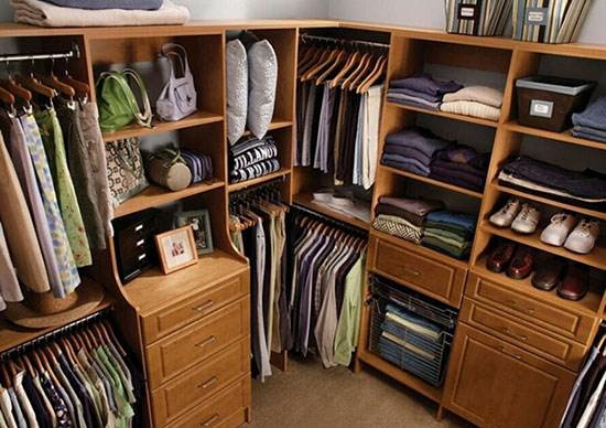 回南天，我家地板都長蘑菇了，還去什么菜市場呀